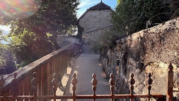 Enceinte de lâhĂ©bergement