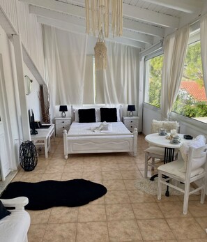 2 Schlafzimmer, Schreibtisch, Bügeleisen/Bügelbrett, kostenloses WLAN