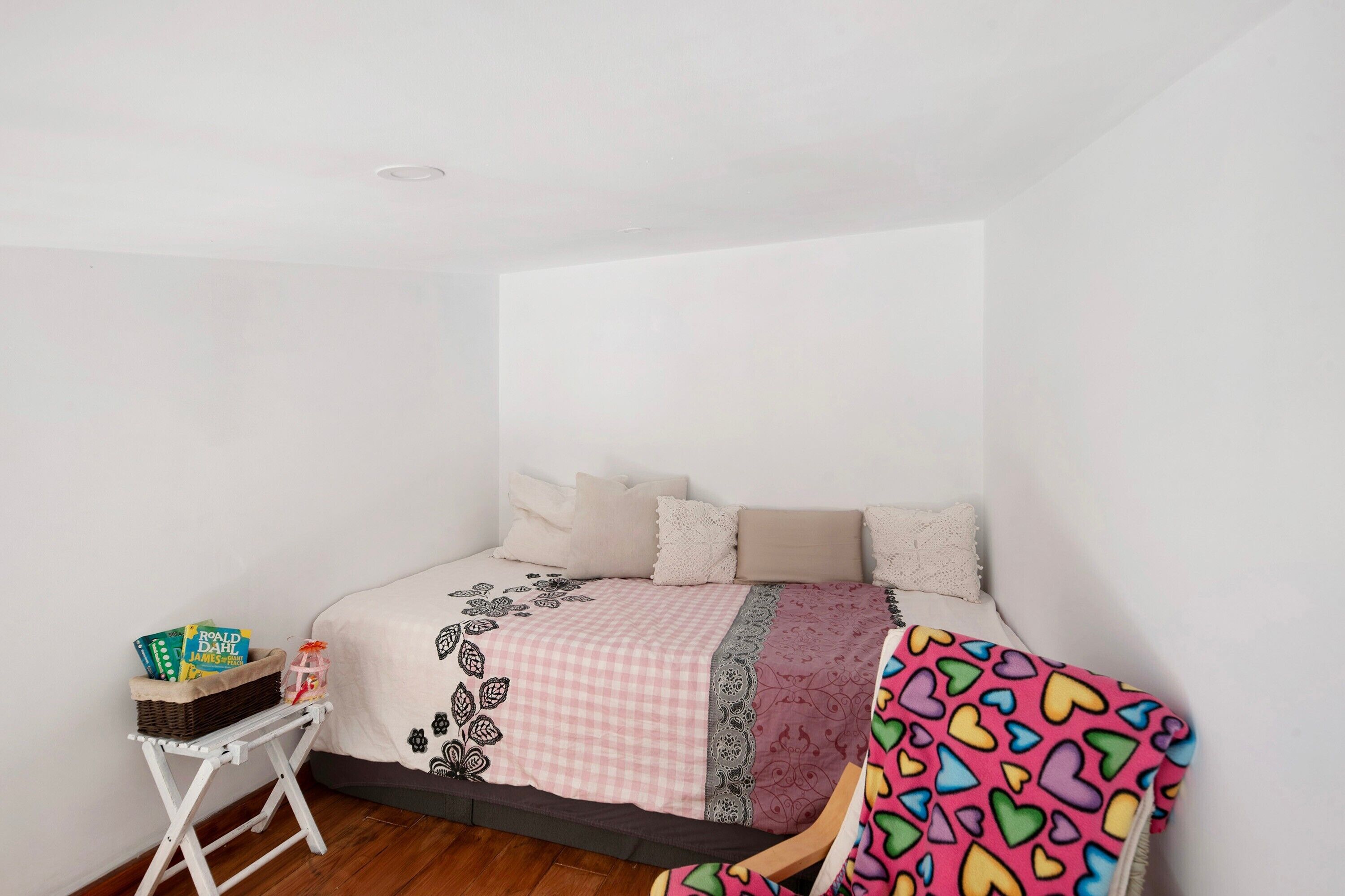 4 quartos, ferros/tábuas de passar roupa, Wi-Fi de cortesia