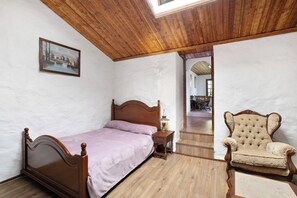 2 dormitorios, tabla de planchar con plancha, wifi gratis y ropa de cama