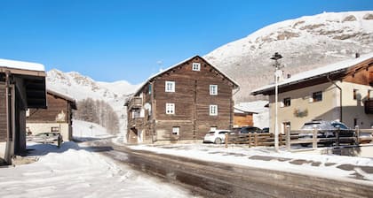 Appartement "Casa Canton" avec vue sur les montagnes, jardin partagé et Wi-Fi