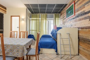 Dining - Holiday Home 'Terrazza Sul Mare' with Shared Terrace, Wi-Fi and Air Conditioning (Palermo)