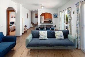 Televisión, chimenea