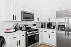 Fridge, microwave, oven, stovetop - Lavish 4BR Vegas Pool House w/ Heated Pool + Spa (North Las Vegas)