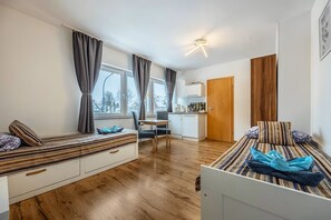 1 Schlafzimmer, Reisekinderbett, WLAN, Bettwäsche
