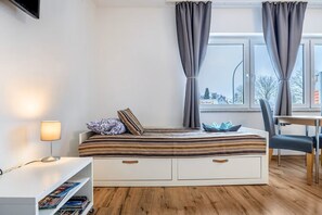 1 bedroom, travel cot, WiFi, bed sheets