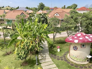 Property grounds - Reuan Chom Dao Resort (Chom Bueng)