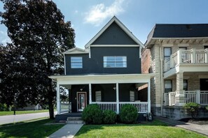 Exterior - Short North/Downtown | Walk to Convention Center | Free Parking | 5,800+ Reviews (Columbus)