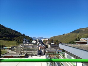 Property grounds - Renovated studio for 6, near slopes, terraces, equipped kitchenette (Gourette)