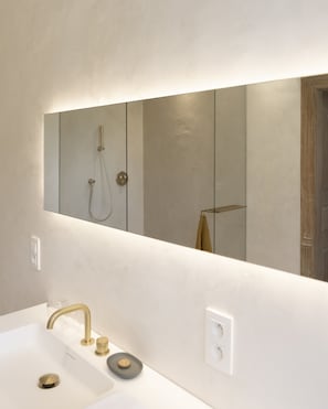 Classic Twin Room | Bathroom