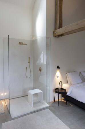 Deluxe Room | Bathroom | Free toiletries, bathrobes - Château du Pont d'Oye (Habay)