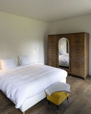 Triple Room | Premium bedding, pillowtop beds, soundproofing, free WiFi