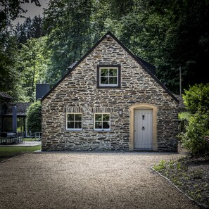 Front of property - Château du Pont d'Oye (Habay)