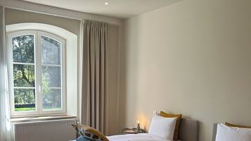 Classic Twin Room | Premium bedding, pillowtop beds, soundproofing, free WiFi