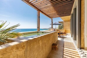 Outdoor dining - Panoramic Ocean View • Hot Tub • Balcony • WiFi (San José del Cabo)