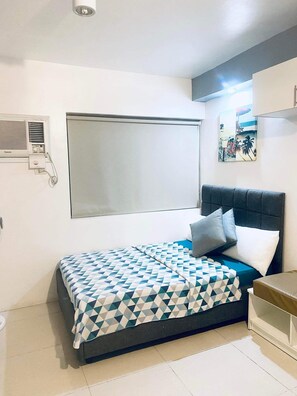 1 habitación, wifi y ropa de cama