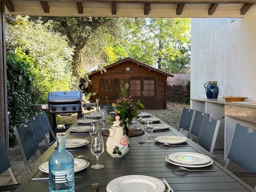 Spacious Family Home in Capbreton with Large Garden, Near Marina - Sleeps 11