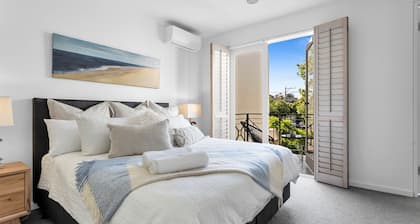 Bev's Retreat by Ready Set Stay - peaceful retreat and close to all attractions.