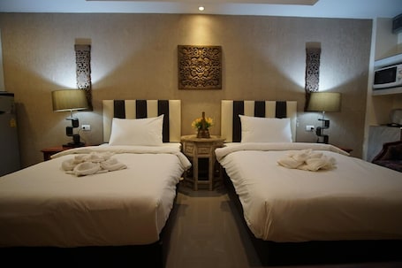 Superior Twin Room, 2 Twin Beds | Desk, rollaway beds, free WiFi, bed sheets
