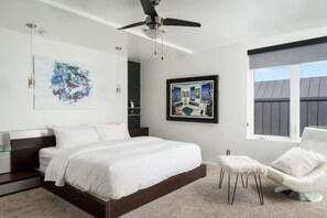 2 bedrooms, desk, iron/ironing board, WiFi