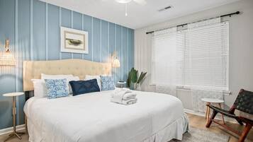 3 habitaciones, tabla de planchar con plancha, internet y ropa de cama