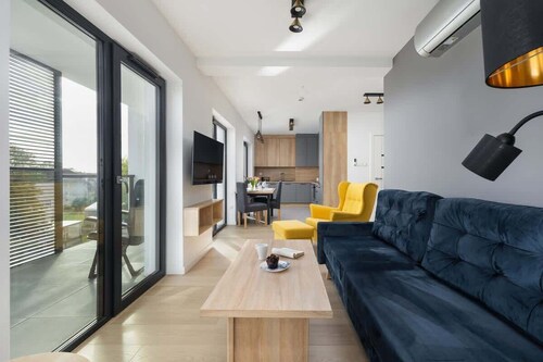 Comfortable Apartment 80 m from the Beach | Balcony and Parking