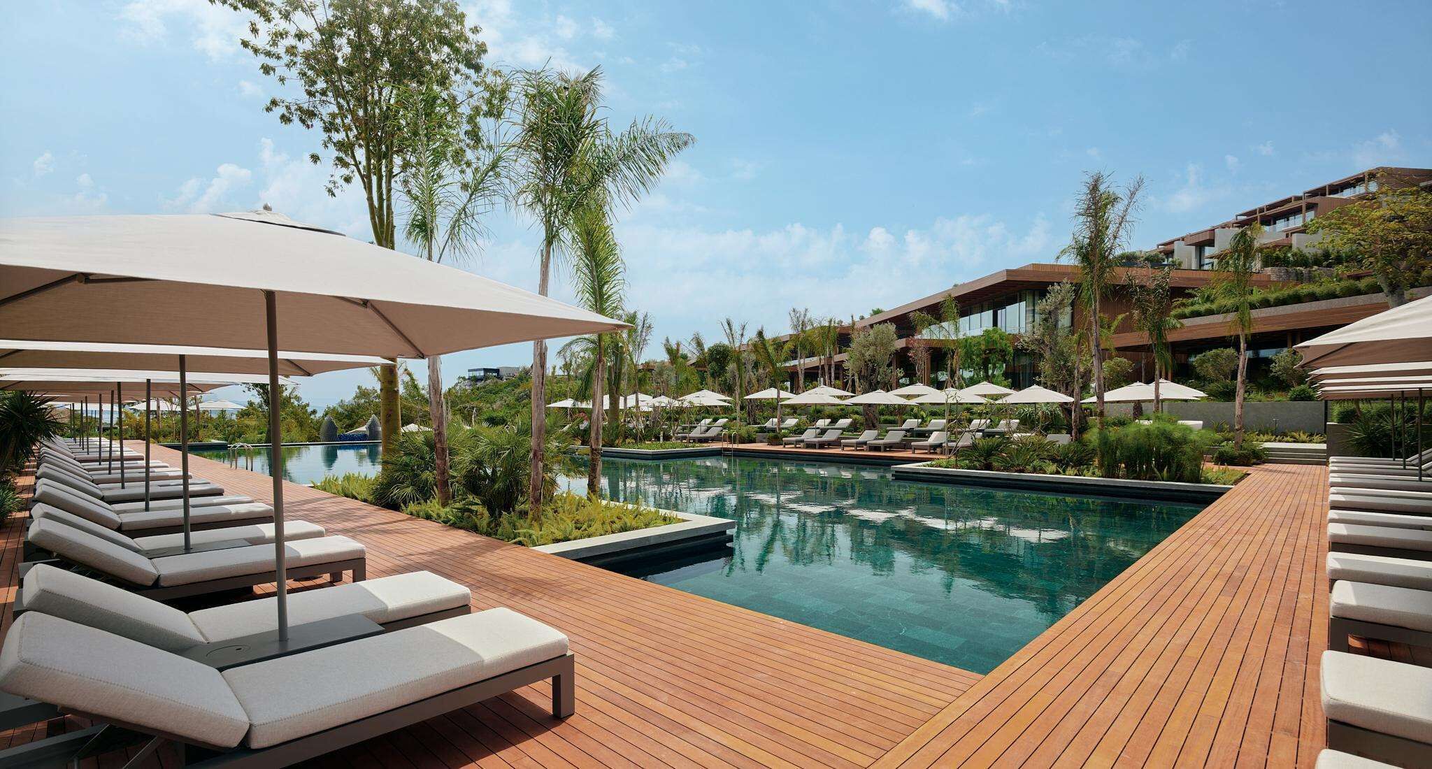 Indoor pool, seasonal outdoor pool