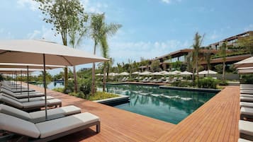 Indoor pool, seasonal outdoor pool