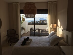 2 Schlafzimmer, Bügeleisen/Bügelbrett, Reisekinderbett, WLAN