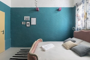 1 bedroom, free WiFi, bed sheets