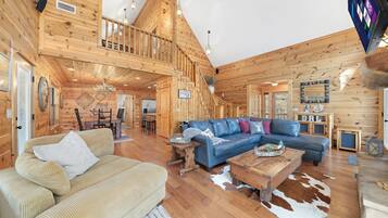 TV, fireplace, stereo