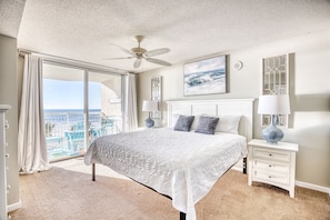 4 bedrooms, iron/ironing board, travel cot, free WiFi - Crescent Shores 206S | Oceanfront 4 Bedroom Condo (North Myrtle Beach)