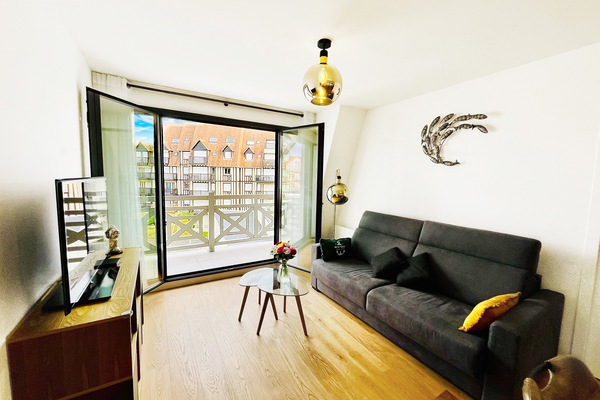 Appartement, tout équipé, lumineux au cœur de Deauville. Idéal pour un apéro !