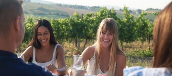 Hahndorf Providence Cottage 30 minutes from the CBD.  Pet friendly. Outdoor bath