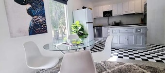 Hahndorf Providence Cottage 30 minutes from the CBD.  Pet friendly. Outdoor bath