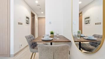 Deluxe Apartment | 1 bedroom, in-room safe, iron/ironing board, free WiFi