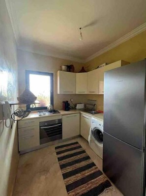 Private kitchen - Superbe Appartment en Résidence Avec Piscine (Marrakech)