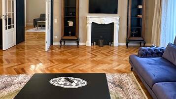 Business Apartment | 1 bedroom, free minibar items, individually decorated