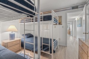 3 quartos, ferros/tábuas de passar roupa, Wi-Fi de cortesia