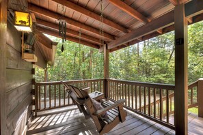 Terrace/patio - Bear River offers secluded paradise, pet-friendly, minutes from Toccoa River, boasting a hot tub, firepit, and tranquil ambiance (Mineral Bluff)