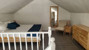 Deluxe Loft | Premium bedding, pillowtop beds, in-room safe, desk