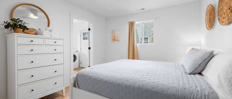 4 bedrooms, iron/ironing board, travel cot, free WiFi