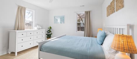 4 chambres, fer et planche à repasser, lit parapluie, Wi-Fi gratuit