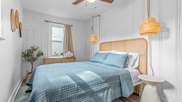 2 habitaciones, tabla de planchar con plancha y cuna de viaje