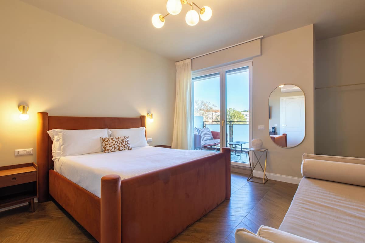 Comfort Room | 1 bedroom, desk, free WiFi, bed sheets