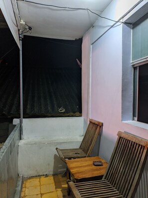 經濟雙人房 | 露台/庭院