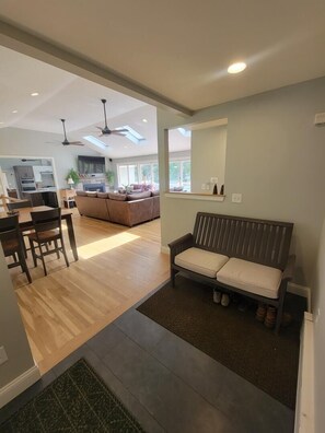 Smart TV, books, offices