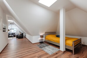 1 bedroom, free WiFi, bed sheets - Mansardenwohnung (Osterode am Harz)