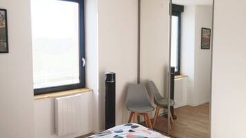 2 chambres, bureau, lit parapluie, Wi-Fi gratuit