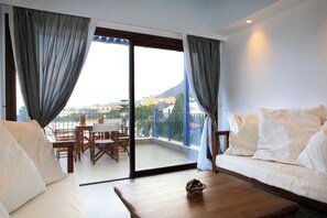 スーペリア アパートメント 3 ベッドルーム プライベートプール シービュー | イタリアのフレッテ製シーツ、高級寝具、羽毛の掛け布団、テンピュール